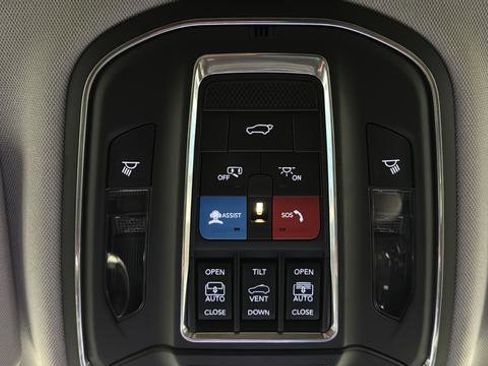 Used 2024 Jeep Grand Cherokee Limited 4xe AWD/4WD image 41
