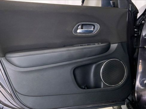 Used 2017 Honda HR-V EX image 25
