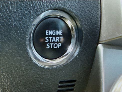 Used 2022 Toyota 4Runner Limited AWD/4WD image 9