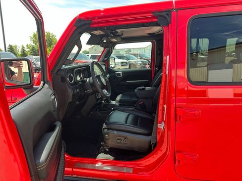 Used 2024 Jeep Wrangler Unlimited Sahara w/ Safety Group AWD/4WD image 10