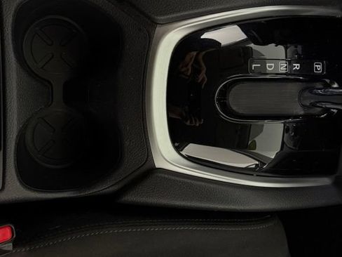 Used 2015 Nissan Rogue SV AWD/4WD image 22