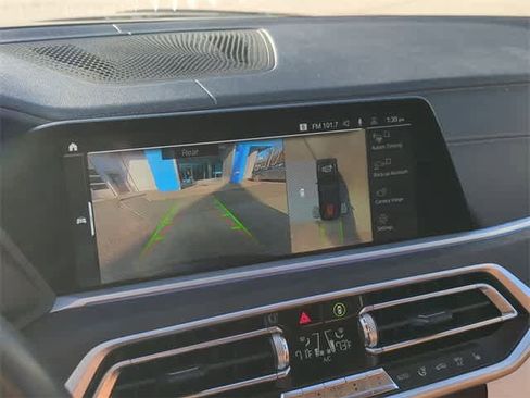 Used 2022 BMW X7 xDrive40i w/ Premium Package image 15