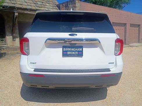 Used 2020 Ford Explorer XLT RWD image 10