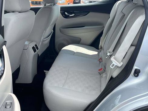Used 2020 Nissan Rogue Sport SV AWD/4WD image 15