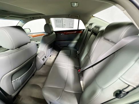 Used 2005 Toyota Avalon XLS image 28