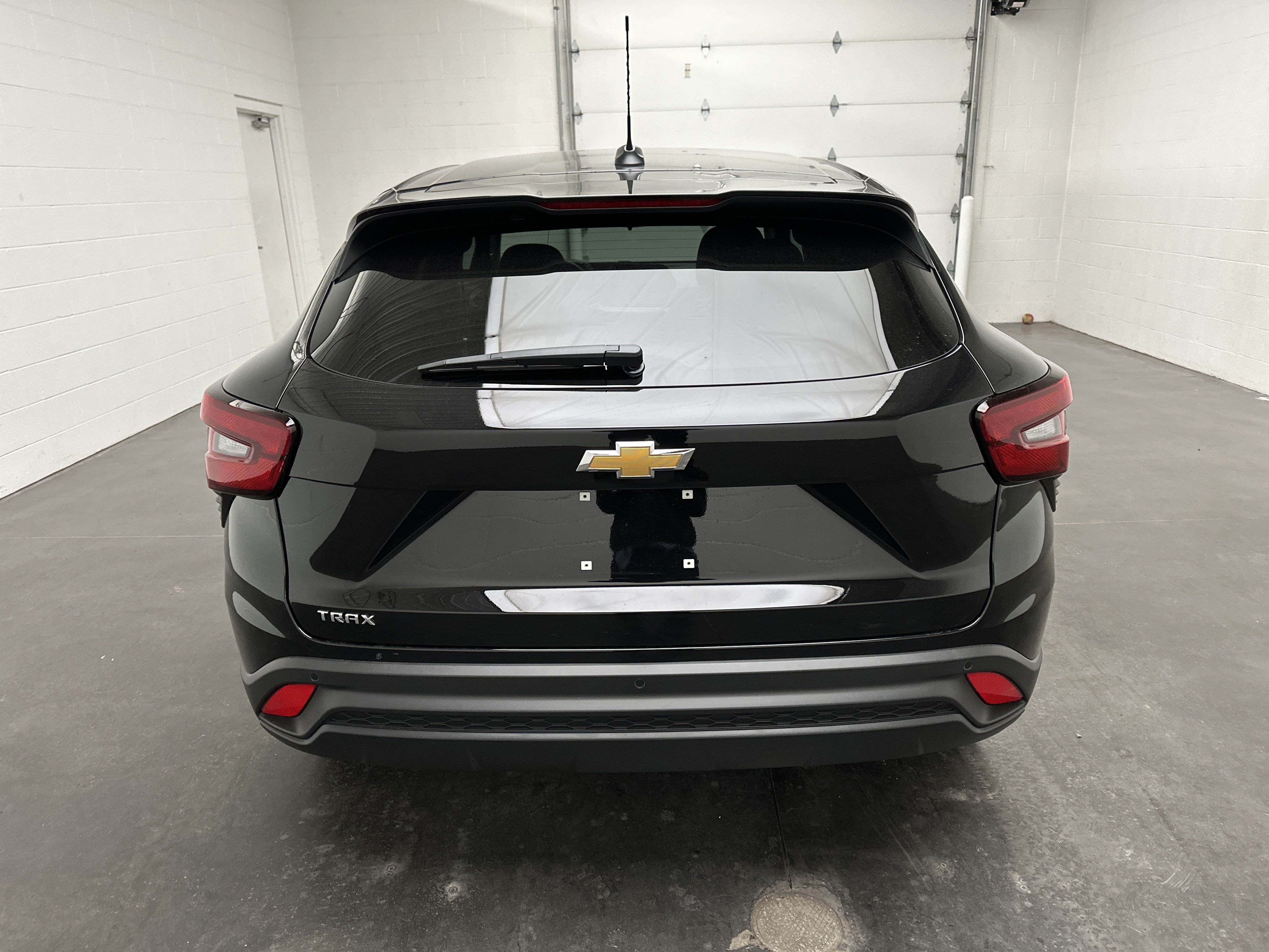 New 2026 Chevrolet Trax LS w/ LS Convenience Package FWD image 8