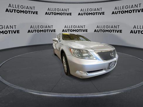 Used 2009 Lexus LS 460 RWD image 4