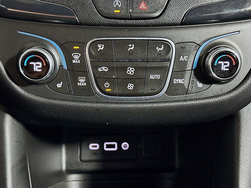 Used 2022 Chevrolet Equinox RS FWD image 17