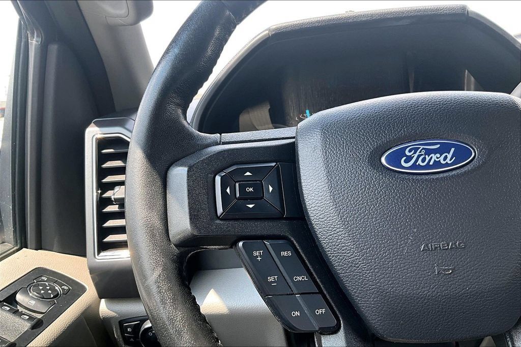 Used 2019 Ford F150 XLT w/ Equipment Group 302A Luxury AWD/4WD image 17