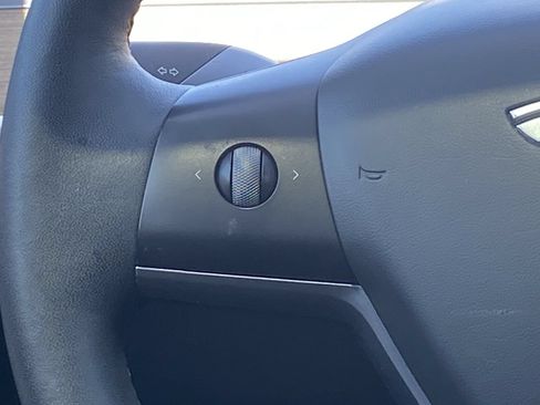 Used 2023 Tesla Model 3 Standard Range RWD image 26