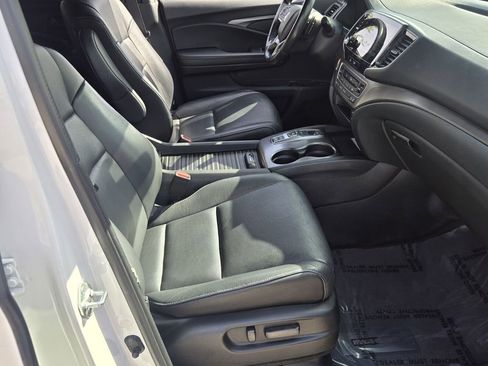 Used 2023 Honda Passport EX-L image 17