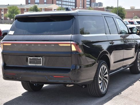 New 2027 Lincoln Navigator L Black Label AWD/4WD image 7