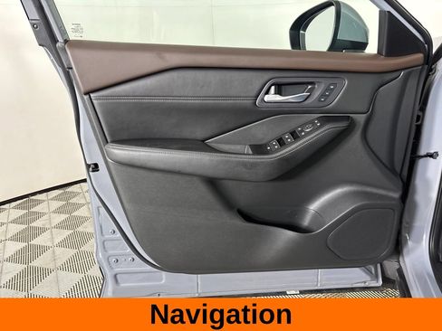 Used 2023 Nissan Rogue SL w/ SL Premium Package FWD image 11