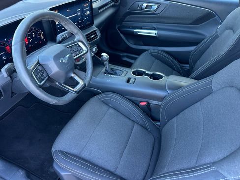 Used 2024 Ford Mustang Coupe RWD image 9