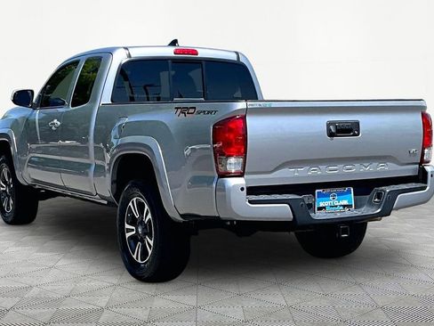 Used 2017 Toyota Tacoma TRD Sport w/ Premium & Technology Package RWD image 5