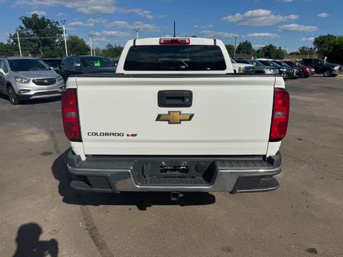 Used 2020 Chevrolet Colorado W/T w/ WT Convenience Package AWD/4WD image 4