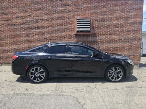 Used 2015 Chrysler 200 S w/ Navigation & Sound Group I AWD/4WD image 3