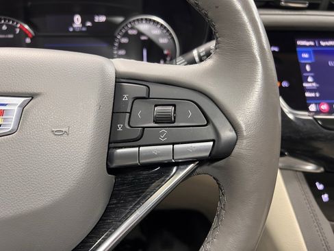 Used 2022 Cadillac XT6 Premium Luxury image 21