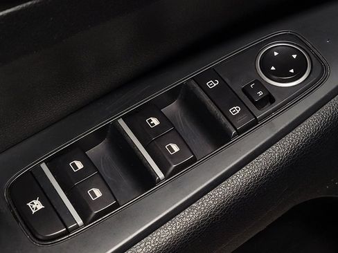 Used 2019 Kia Forte LXS FWD image 27