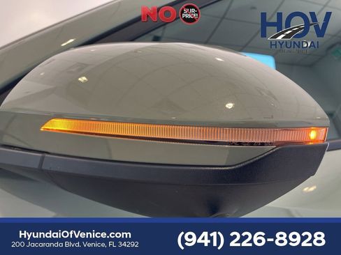 Certified 2024 Hyundai Santa Cruz Limited AWD/4WD image 13