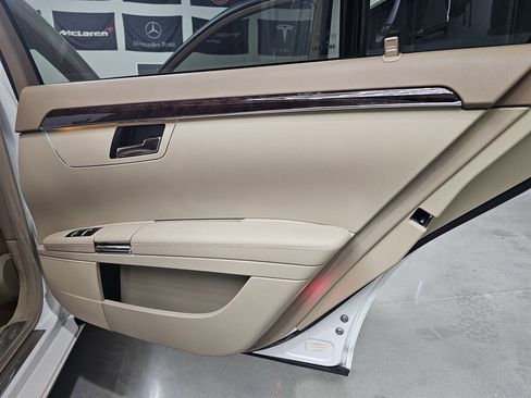 Used 2010 Mercedes-Benz S 550 image 23