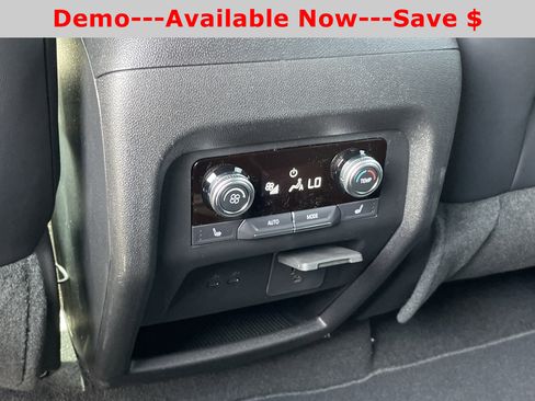 New 2026 GMC Acadia Elevation w/ Elevation Premium Package FWD image 19