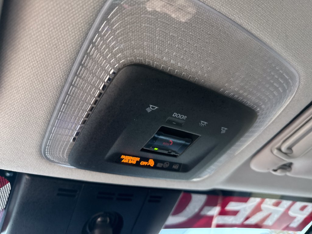 Used 2024 Toyota Prius LE FWD image 38