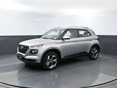 Used 2025 Hyundai Venue SEL
