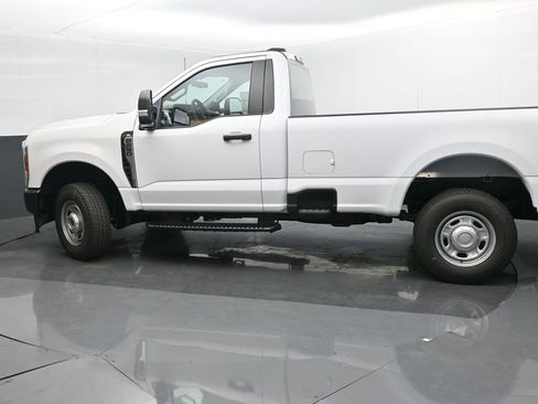 New 2026 Ford F250 XL image 3