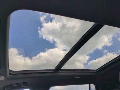 New 2026 Chevrolet Suburban High Country image 20