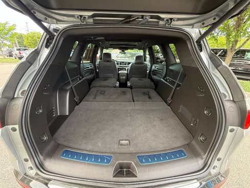 Used 2023 Buick Enclave Essence w/ Experience Buick Package FWD image 34