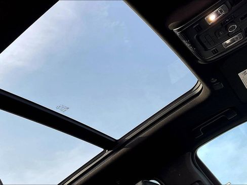 Used 2021 GMC Yukon XL Denali w/ Denali Ultimate Package image 17