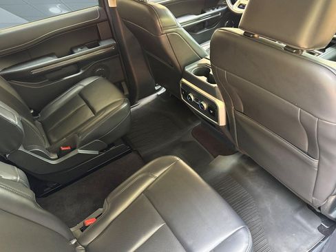 Used 2022 Ford Expedition XLT RWD image 33