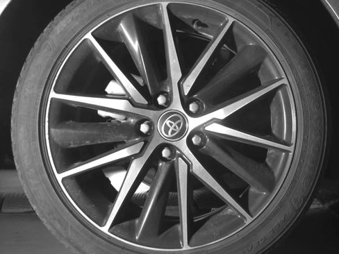 Used 2024 Toyota Camry SE image 15