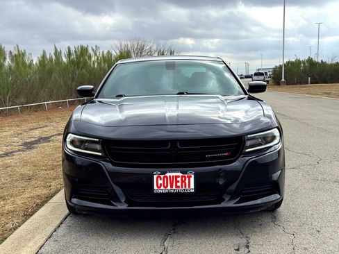 Used 2020 Dodge Charger SXT w/ Blacktop Package image 3