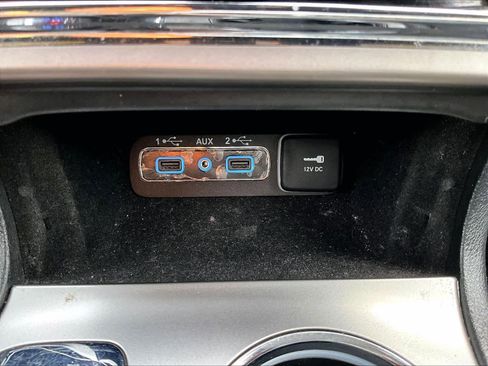 Used 2019 Jeep Grand Cherokee Limited image 26