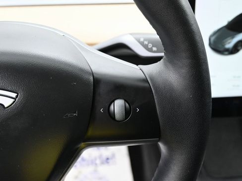 Used 2021 Tesla Model 3 Long Range image 17