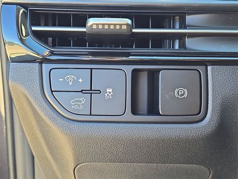 New 2026 Kia Sportage EX image 32