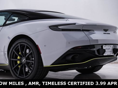 Used 2021 Aston Martin DB11 AMR image 11