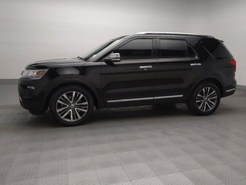 Used 2018 Ford Explorer Platinum image 2