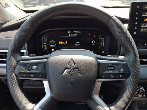 Used 2025 Mitsubishi Outlander SEL AWD/4WD image 21