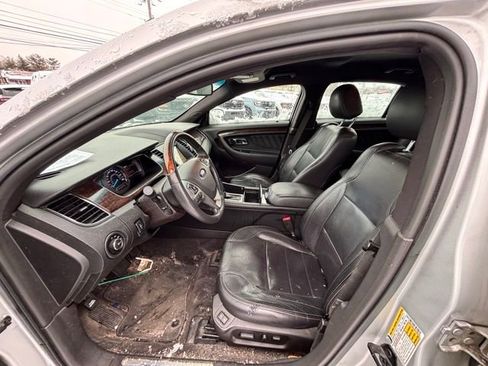 Used 2018 Ford Taurus Limited image 6