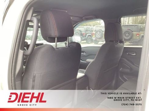 Used 2022 Nissan Frontier PRO-4X w/ Technology Package image 17