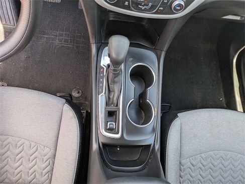 Used 2022 Chevrolet Equinox LS image 15