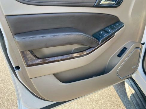 Used 2019 Chevrolet Suburban LT AWD/4WD image 11
