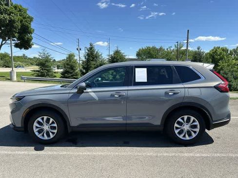 Used 2025 Honda CR-V LX image 2