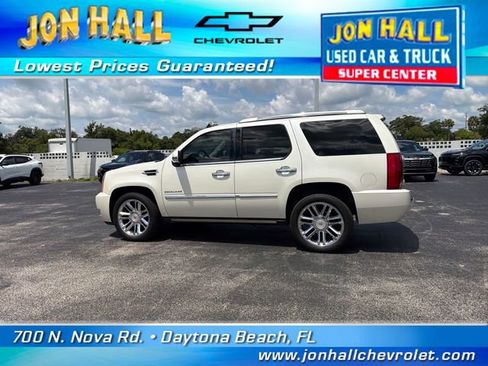Used 2014 Cadillac Escalade Platinum AWD/4WD image 5
