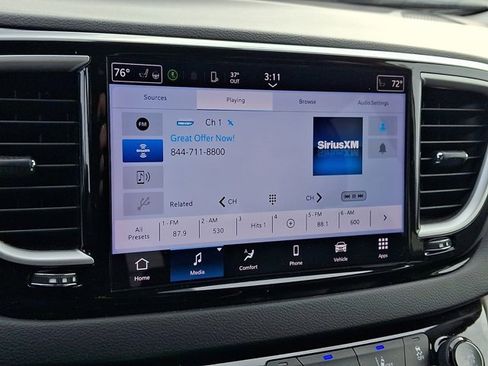 Certified 2022 Chrysler Pacifica Touring-L image 23