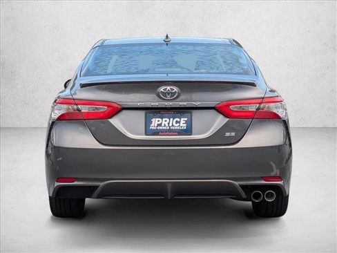 Used 2019 Toyota Camry SE FWD image 6