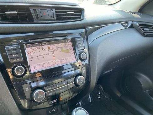 Used 2019 Nissan Rogue Sport SL AWD/4WD image 28